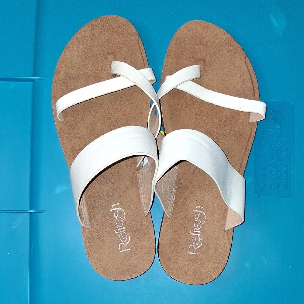 Refresh Women's Cream and Tan Sandals